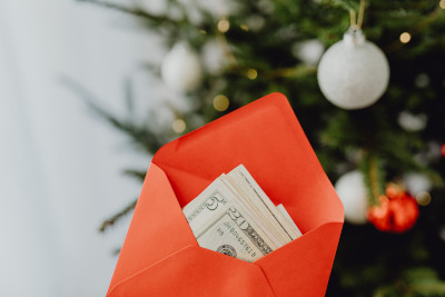 How Are Monetary Gifts Taxed